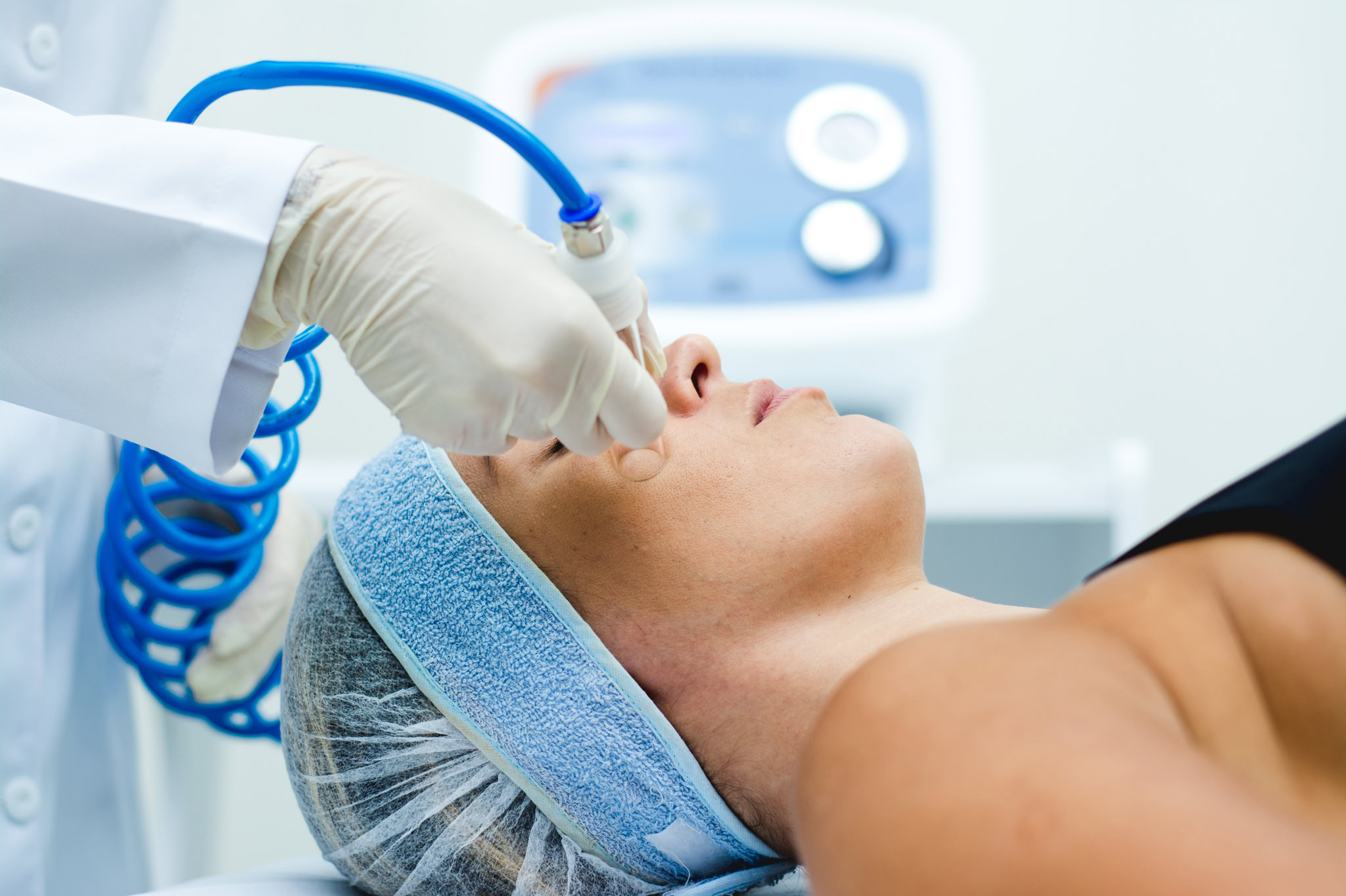 Vacuum Therapy: Benefits, Applications, and the Best Device for Clinics in 2025